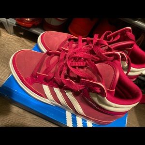 Adidas Sneakers size 6 in youth